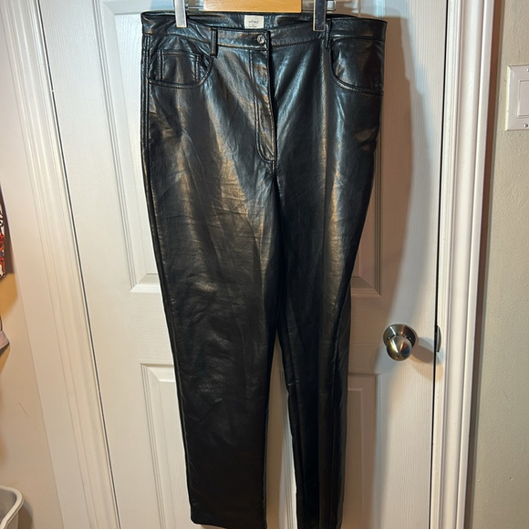 Wilfred Aritzia Melina black vegan leather pants size 16 - Picture 3 of 13